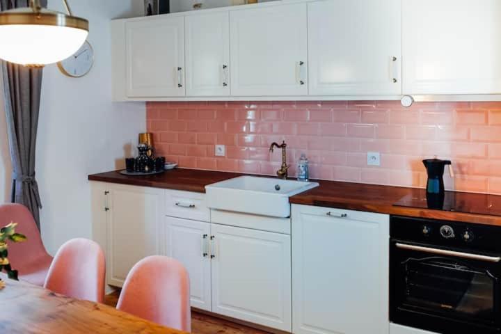 Apartment Aussee- Beletage Salzherrenhof- Kueche, Wlan, Netflix Bad Aussee Exterior foto